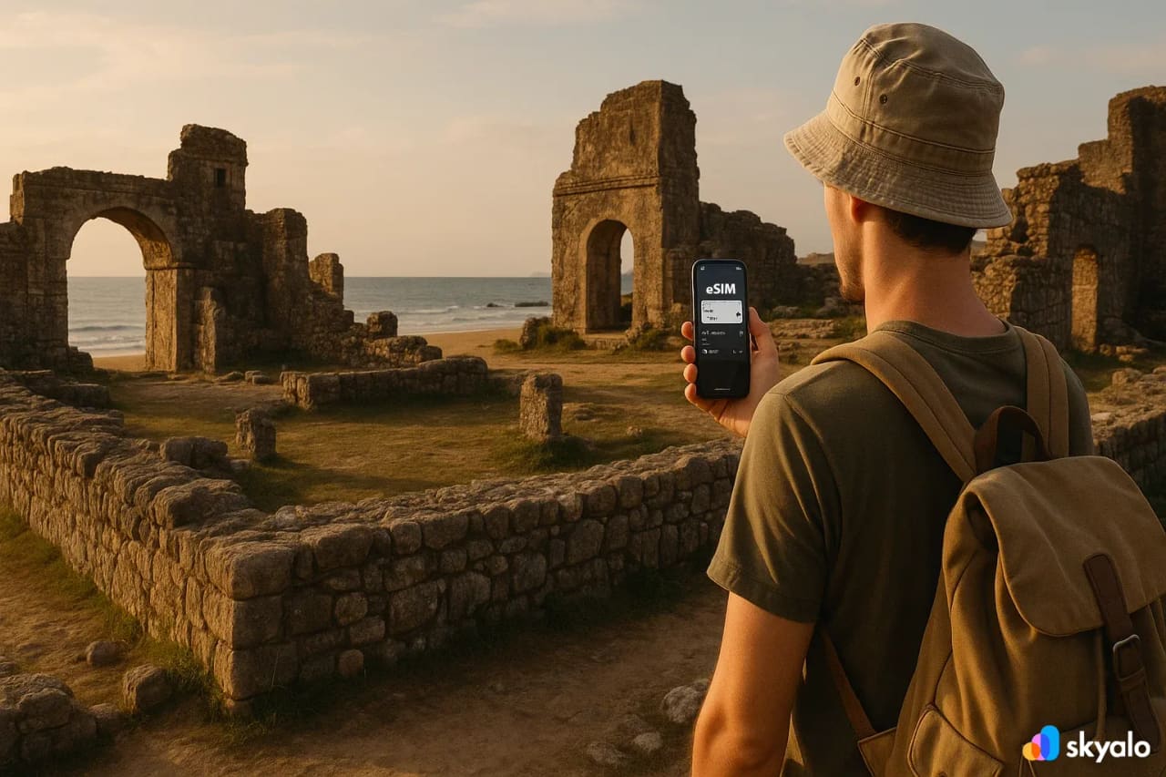 Rovine storiche di Thanh Hoa, viaggiatore con eSIM che scrive un blog sul viaggio