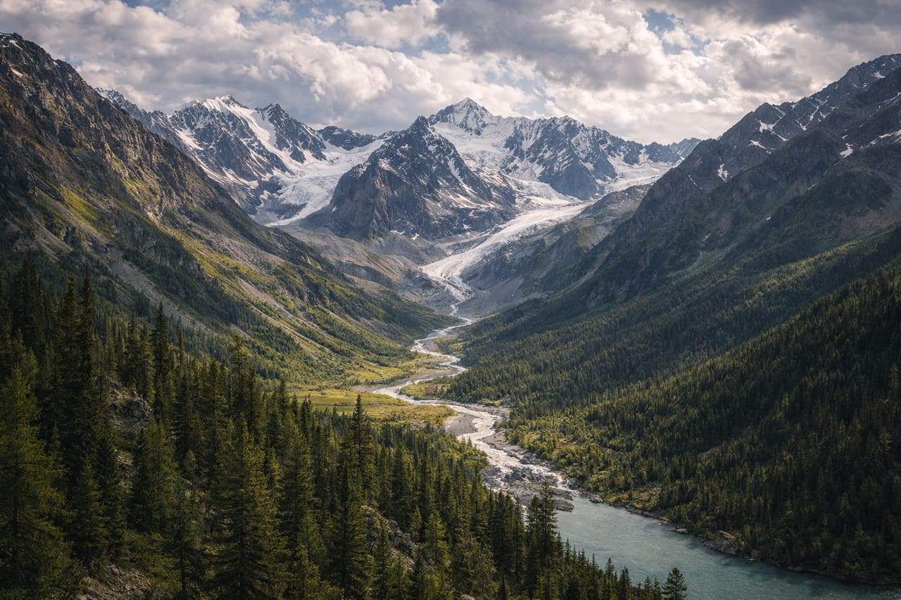 Paesaggi montani del Parco nazionale di Katon-Karagay